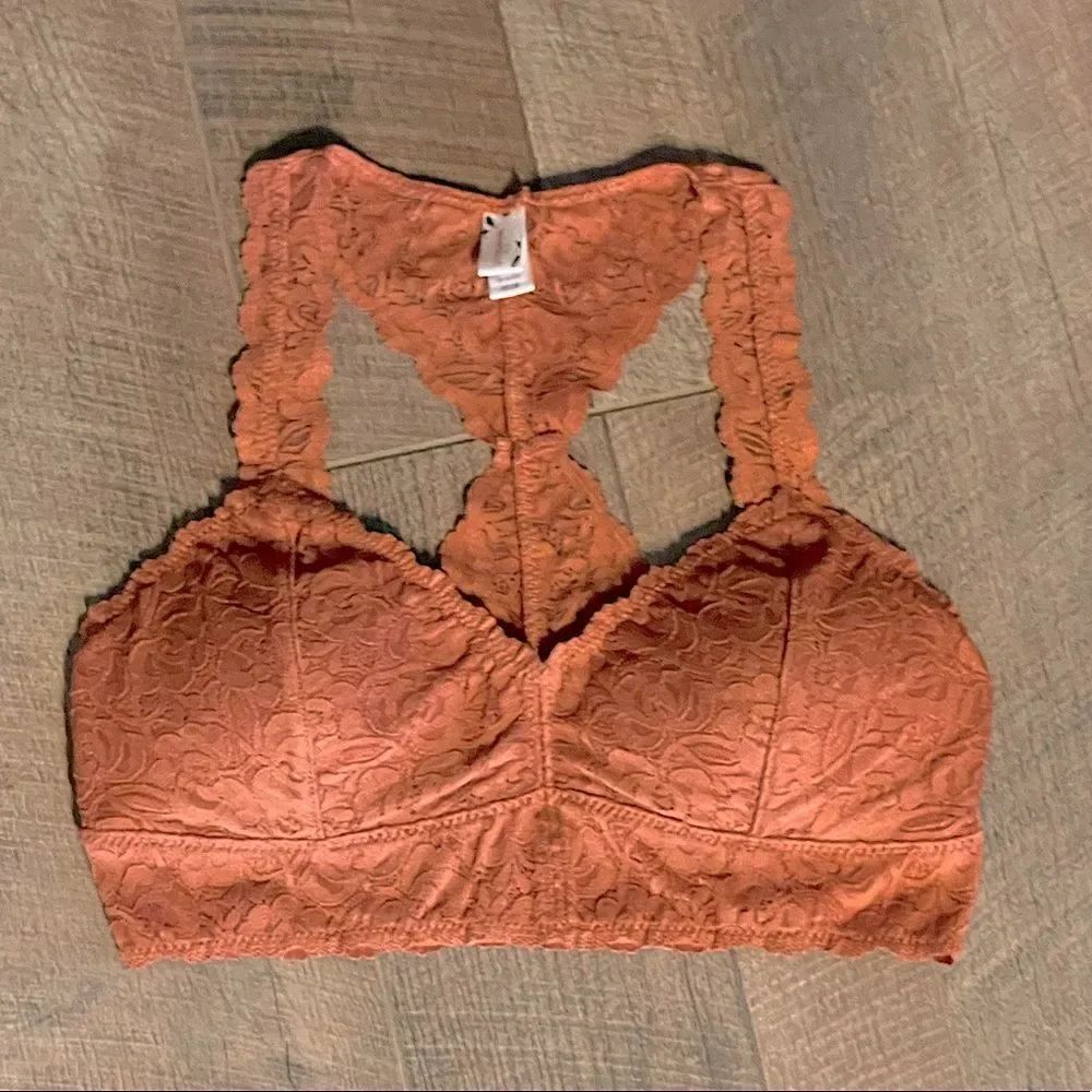 NWOT! Never Worn! Wishlist Orange (Brick Colored) Bralette. Size Small.